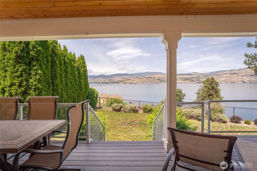 Property photo for 915 S Lakeshore Drive, Chelan photo 31