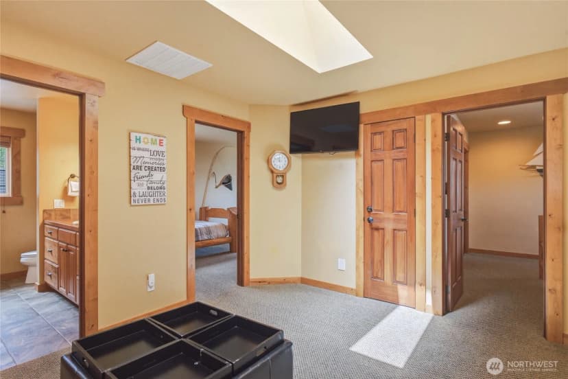 Property photo for 915 S Lakeshore Drive, Chelan photo 25