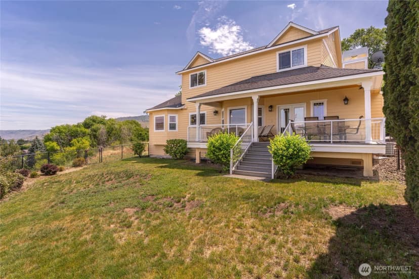 Property photo for 915 S Lakeshore Drive, Chelan photo 34