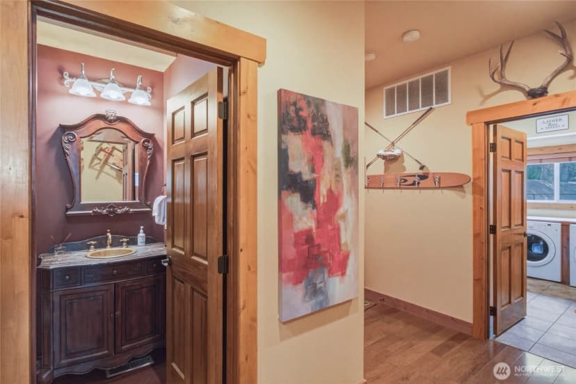 Property photo for 915 S Lakeshore Drive, Chelan photo 20