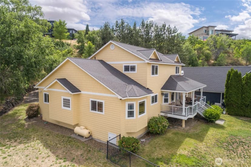 Property photo for 915 S Lakeshore Drive, Chelan photo 35