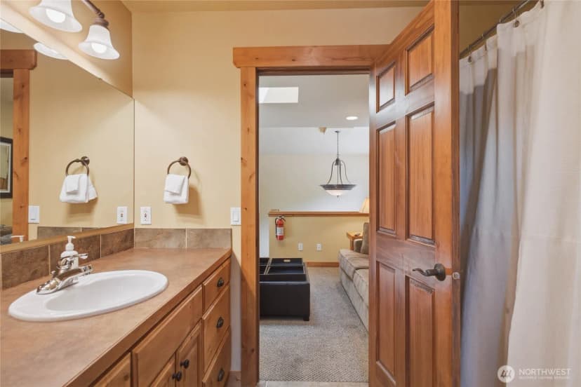 Property photo for 915 S Lakeshore Drive, Chelan photo 26