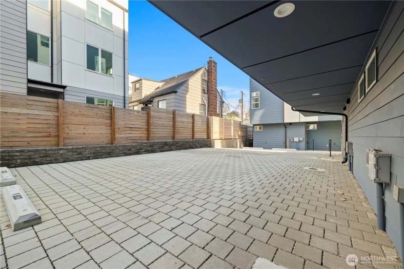 Property photo for 1208 A Nw 83rd Street, Seattle photo 22