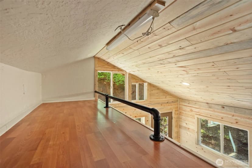 Property photo for 19005 Ne Buncombe Hollow Road, Woodland photo 14