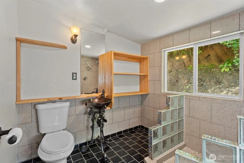 Property photo for 19005 Ne Buncombe Hollow Road, Woodland photo 25
