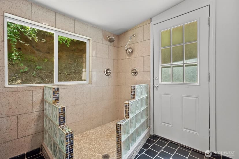 Property photo for 19005 Ne Buncombe Hollow Road, Woodland photo 26