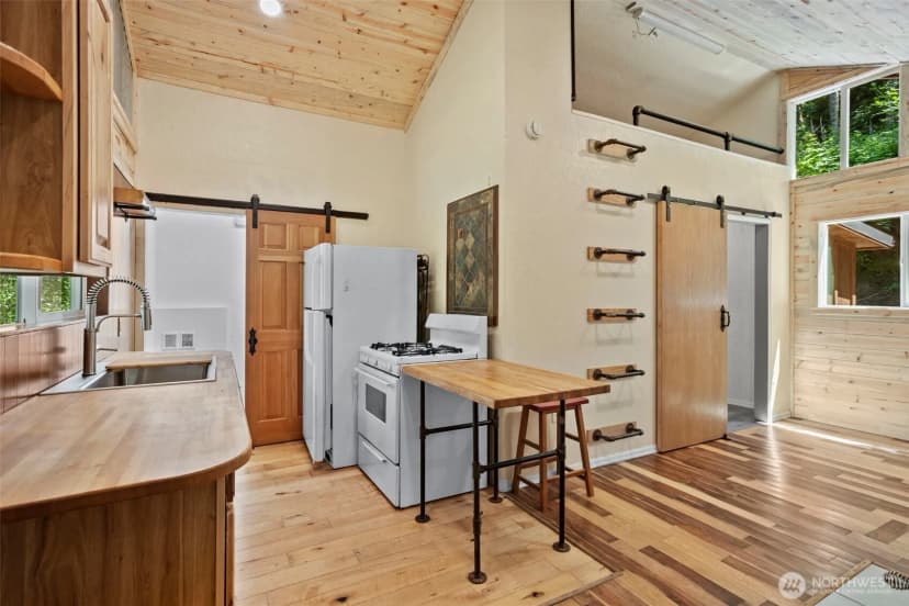 Property photo for 19005 Ne Buncombe Hollow Road, Woodland photo 9
