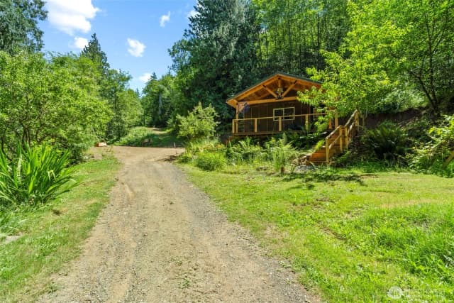 Property photo for 19005 Ne Buncombe Hollow Road, Woodland photo 2