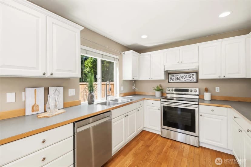 Property photo for 23511 S 243rd Place, Maple Valley photo 12