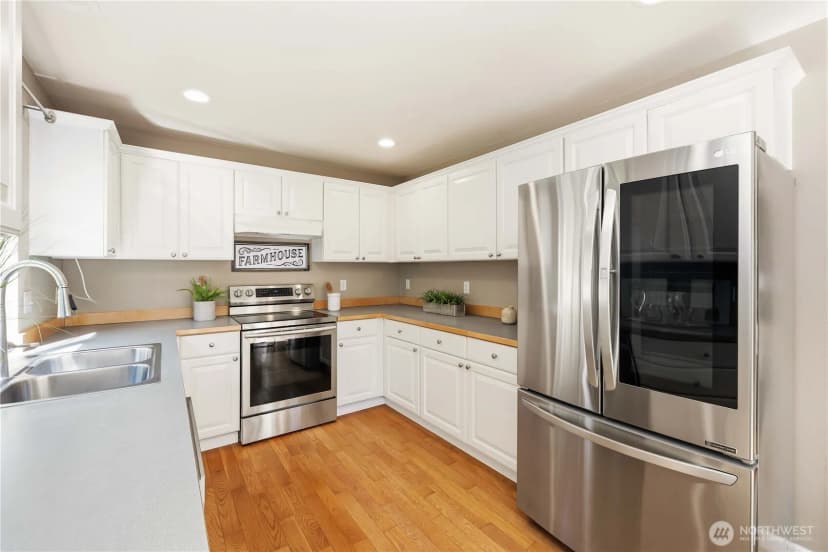 Property photo for 23511 S 243rd Place, Maple Valley photo 11