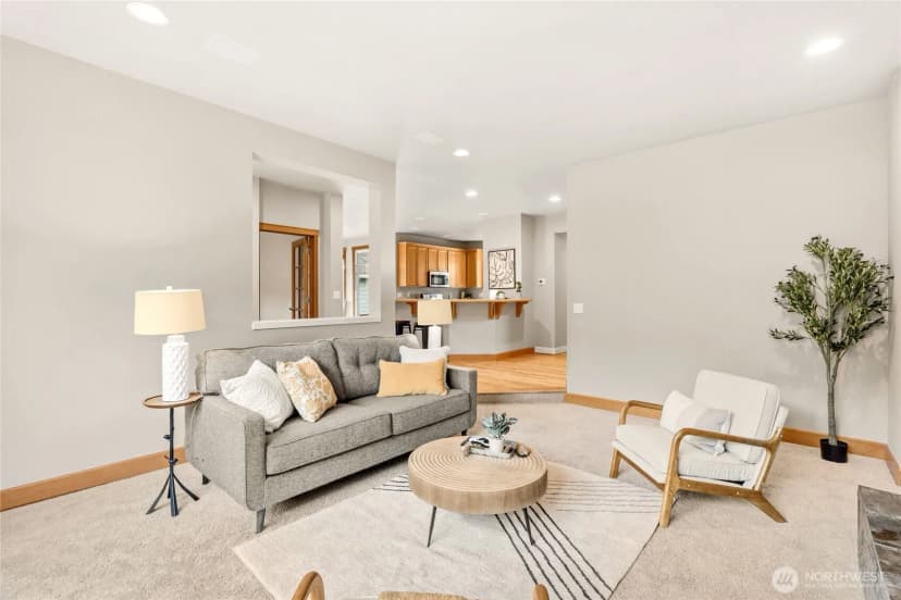Property photo for 17123 Parkside Way Se, Renton photo 7