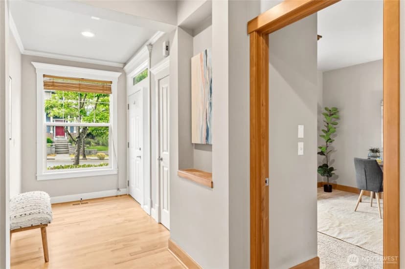Property photo for 17123 Parkside Way Se, Renton photo 8