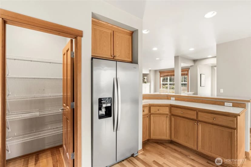 Property photo for 17123 Parkside Way Se, Renton photo 12