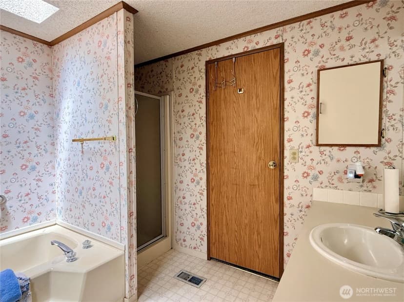 Property photo for 1352 Alonda Lane Ne, Olympia photo 15