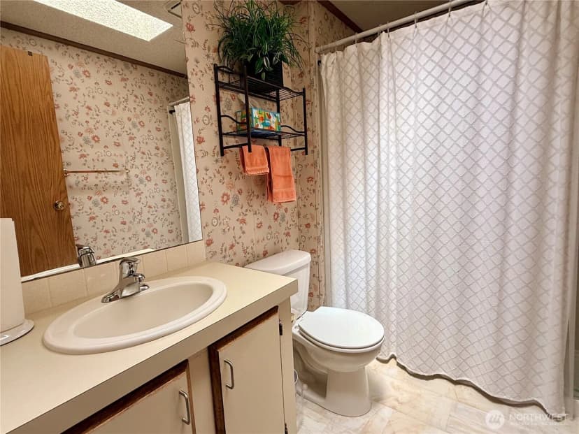 Property photo for 1352 Alonda Lane Ne, Olympia photo 11
