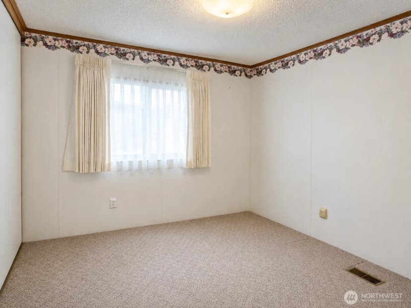 Property photo for 1352 Alonda Lane Ne, Olympia photo 10