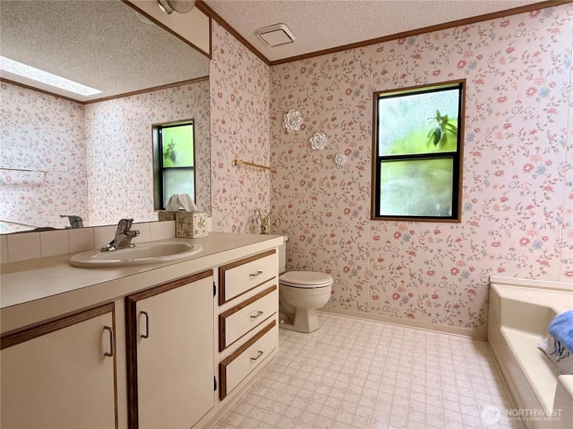 Property photo for 1352 Alonda Lane Ne, Olympia photo 14