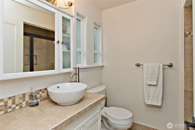 Property photo for 4935 116th Place Se, Bellevue photo 16