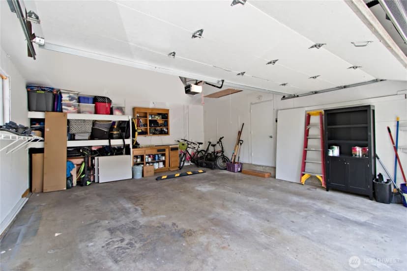 Property photo for 4935 116th Place Se, Bellevue photo 37