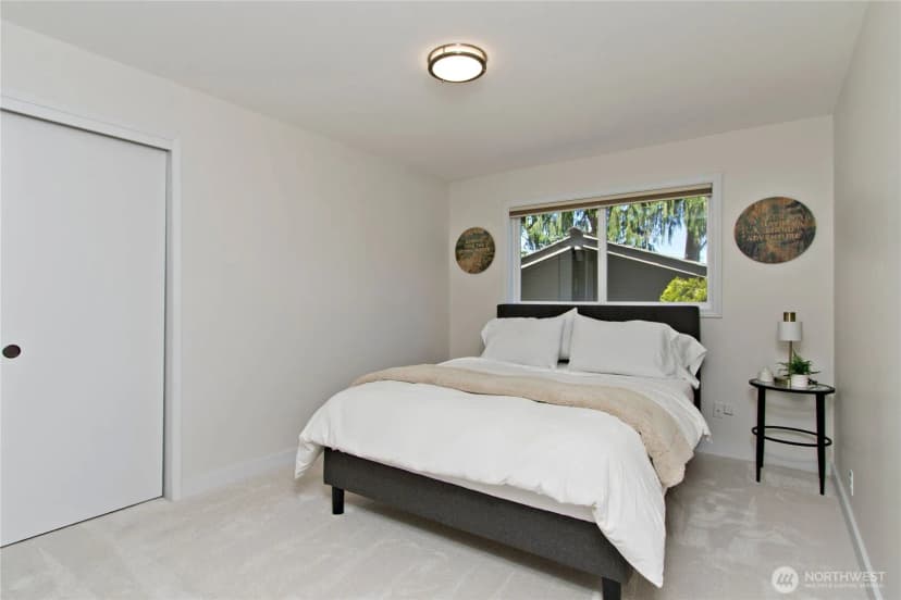 Property photo for 4935 116th Place Se, Bellevue photo 19