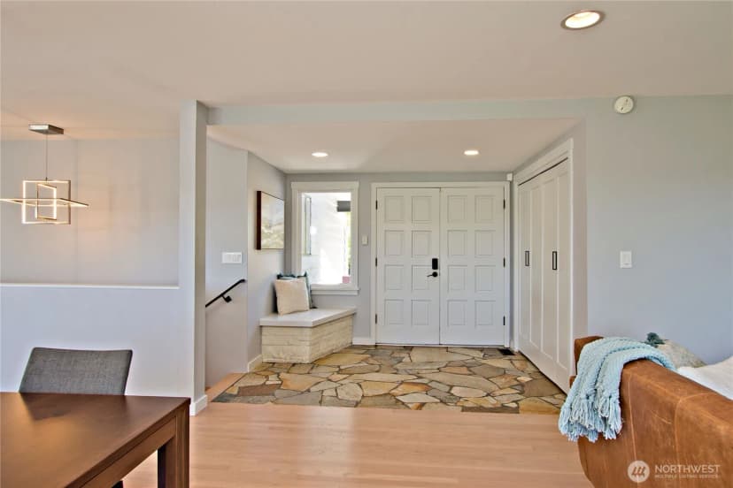 Property photo for 4935 116th Place Se, Bellevue photo 9