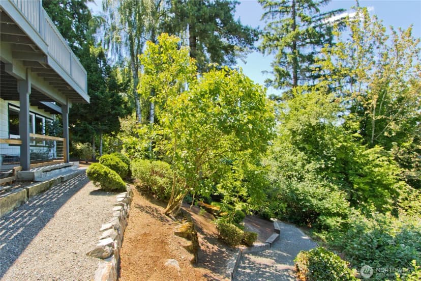 Property photo for 4935 116th Place Se, Bellevue photo 34