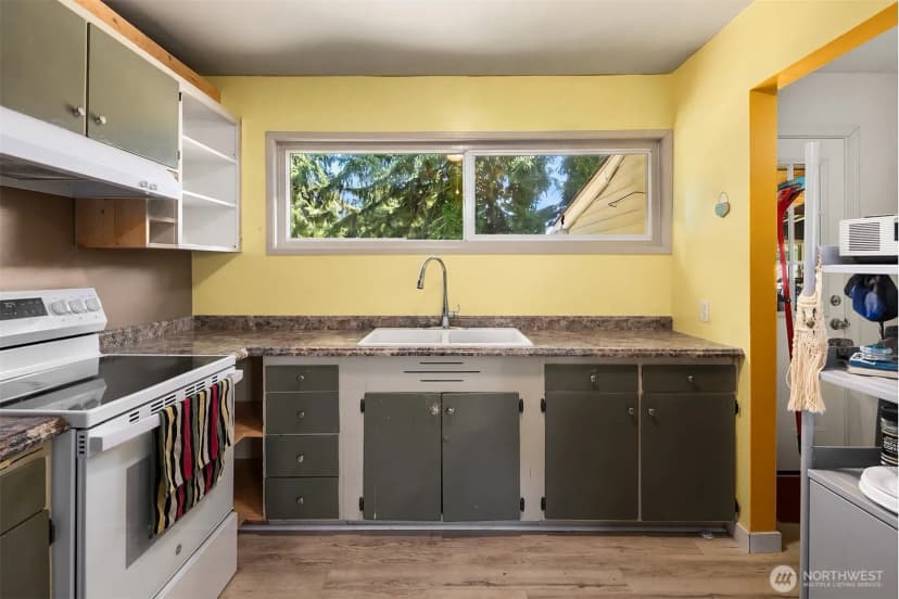 Property photo for 4009 Ne 23rd Pl, Renton photo 9
