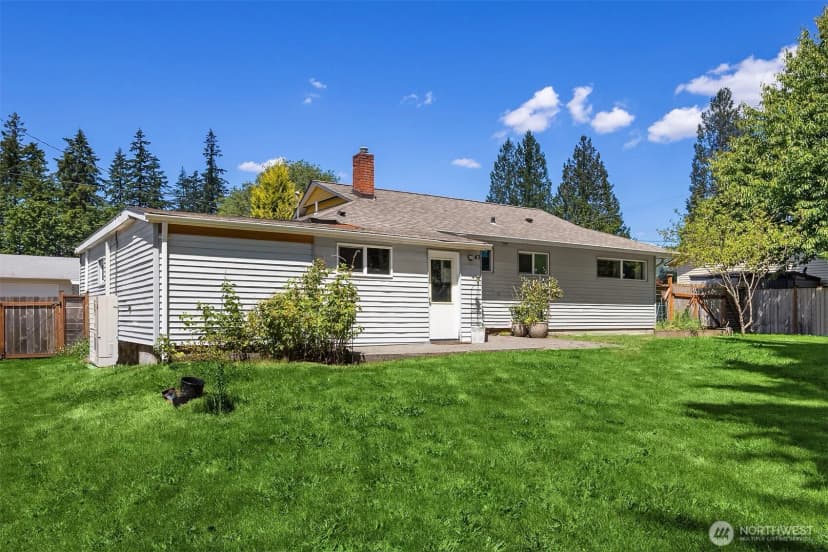 Property photo for 4009 Ne 23rd Pl, Renton photo 16