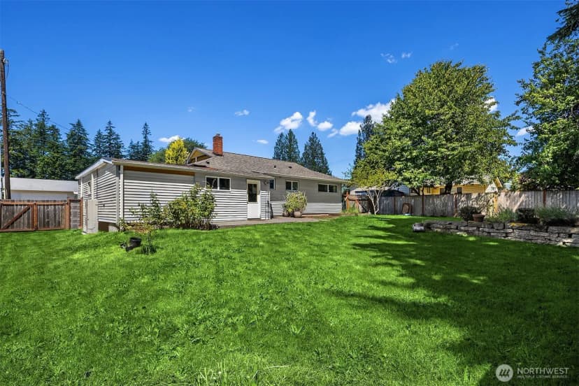 Property photo for 4009 Ne 23rd Pl, Renton photo 19