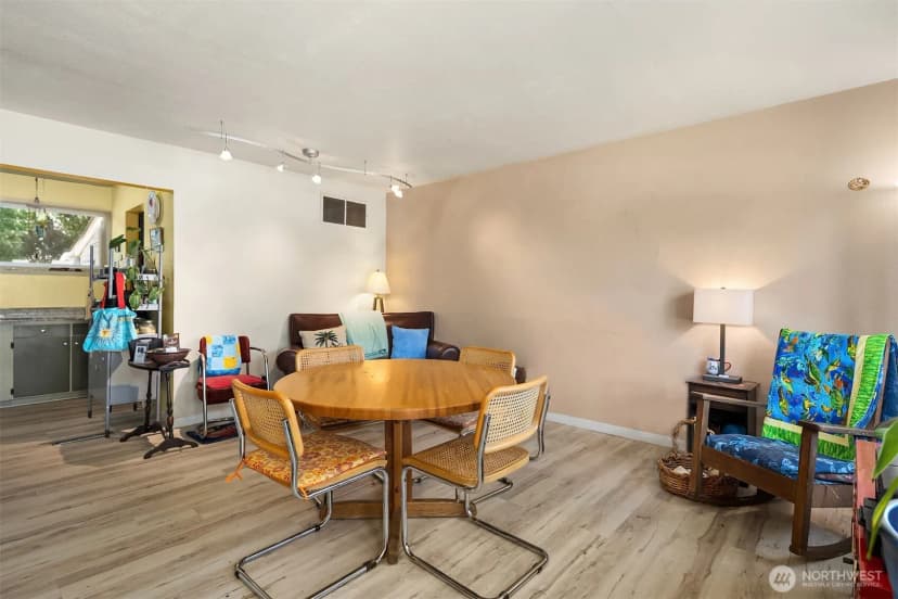 Property photo for 4009 Ne 23rd Pl, Renton photo 7