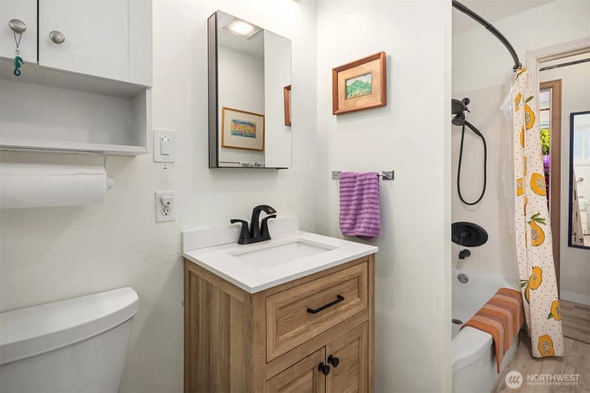 Property photo for 4009 Ne 23rd Pl, Renton photo 11