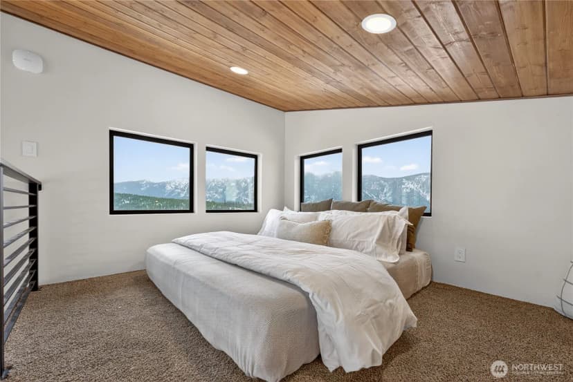 Property photo for 2 Coulter Creek Road, Lake Wenatchee photo 12