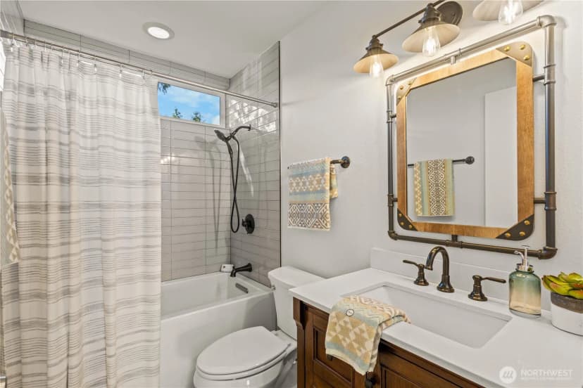Property photo for 15027 Se Fairwood Boulevard, Renton photo 15