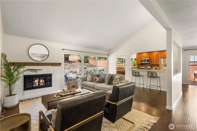 Property photo for 15027 Se Fairwood Boulevard, Renton photo 4