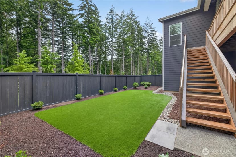Property photo for 33110 Liberty Ave Se, Black Diamond photo 28