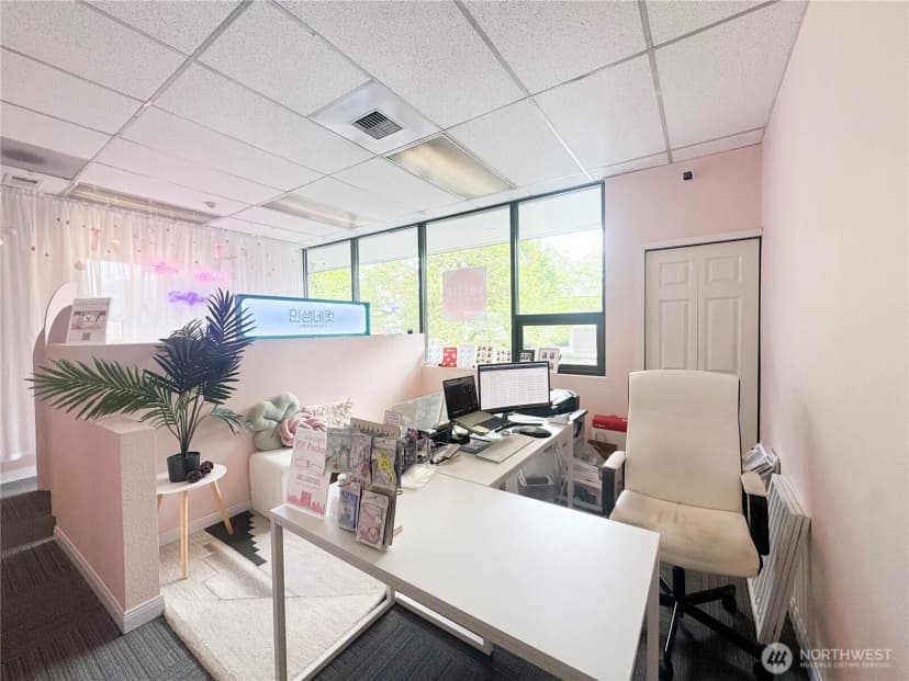 Property photo for 18910 28th Avenue W, Lynnwood