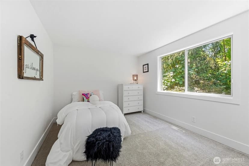 Property photo for 22235 Ne 54th, Redmond photo 25