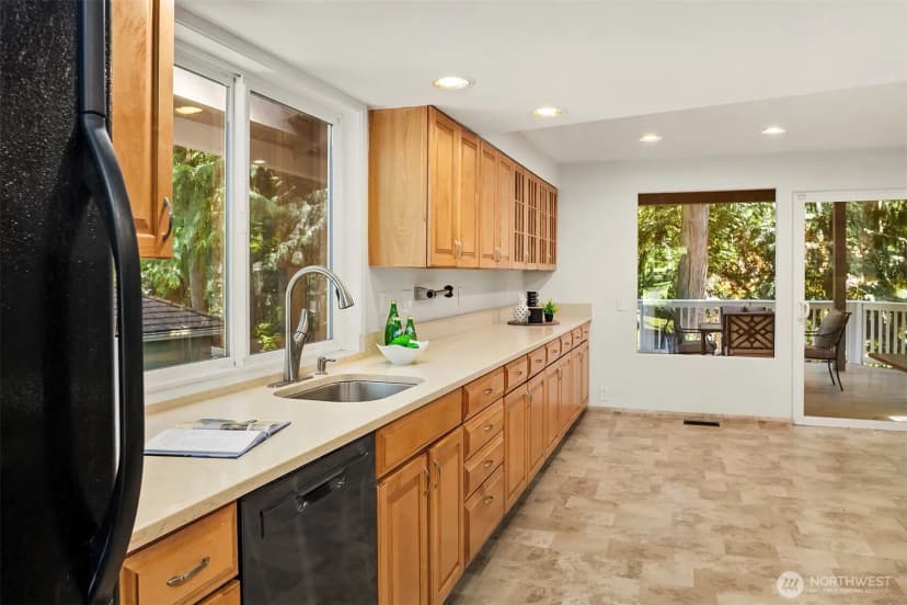 Property photo for 2119 Sahalee Drive W, Sammamish photo 12
