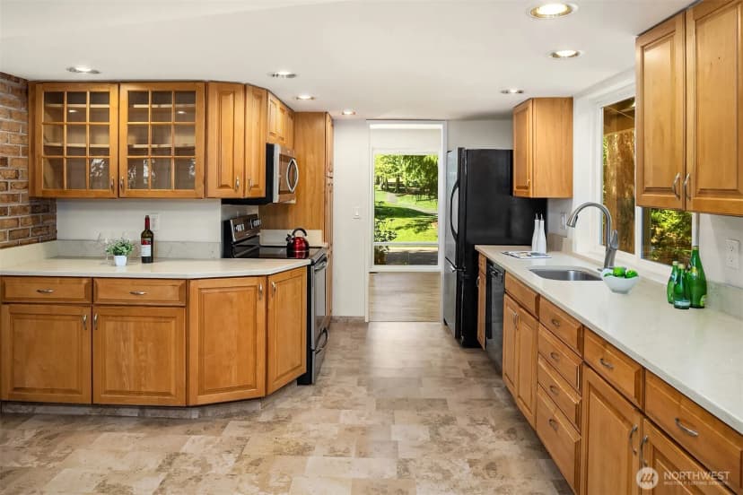 Property photo for 2119 Sahalee Drive W, Sammamish photo 11