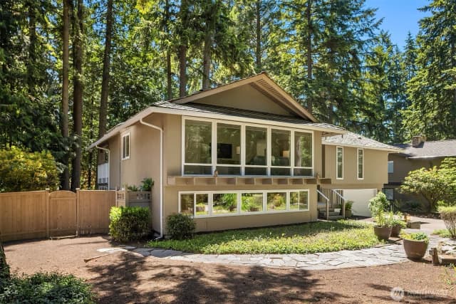 Property photo for 2119 Sahalee Drive W, Sammamish photo 3