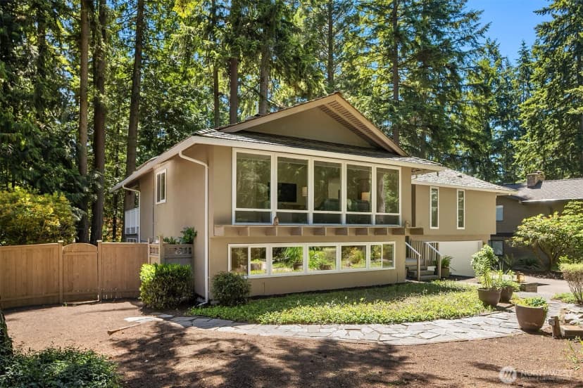 Property photo for 2119 Sahalee Drive W, Sammamish photo 3
