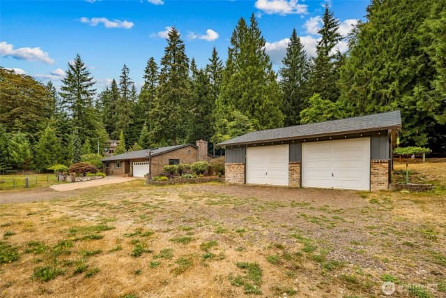 Property photo for 14908 221st Avenue Ne, Woodinville photo 2