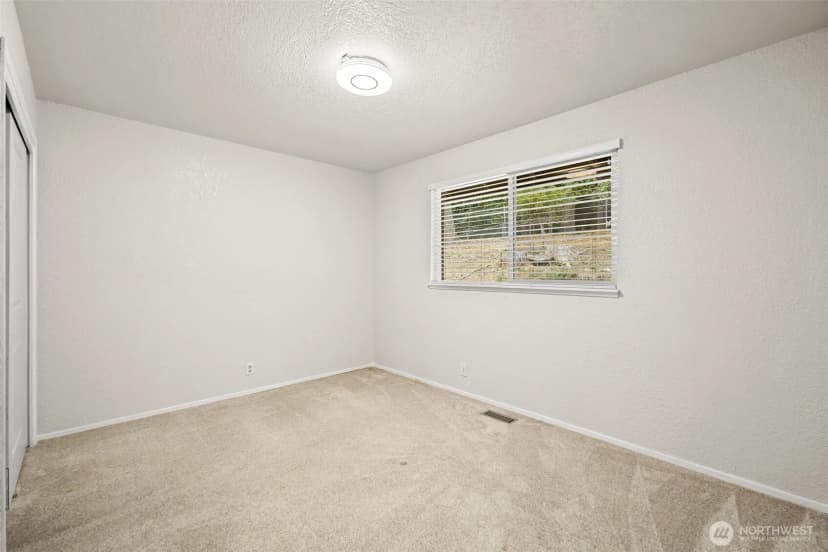 Property photo for 14908 221st Avenue Ne, Woodinville photo 29