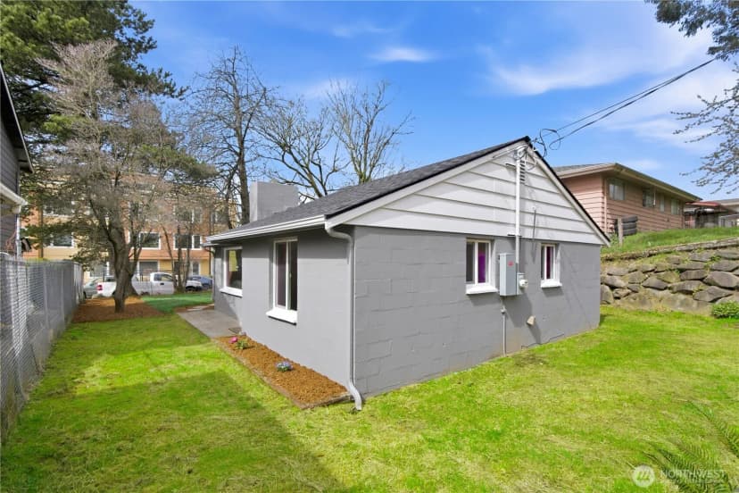 Property photo for 5720 37th Avenue S, Seattle photo 18