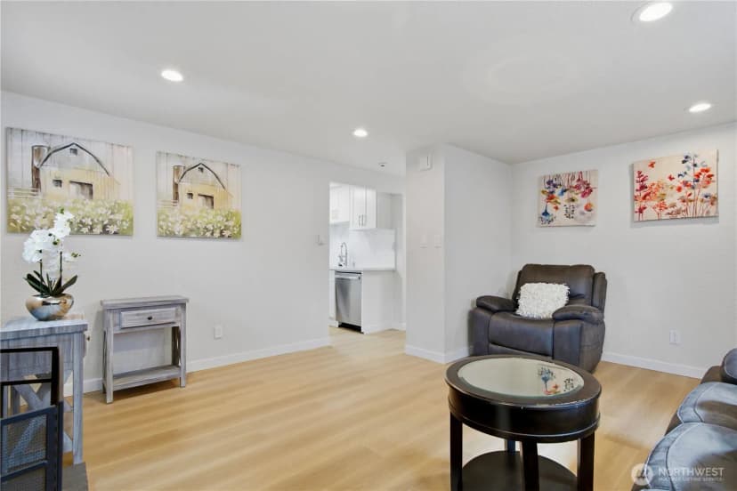 Property photo for 5720 37th Avenue S, Seattle photo 6