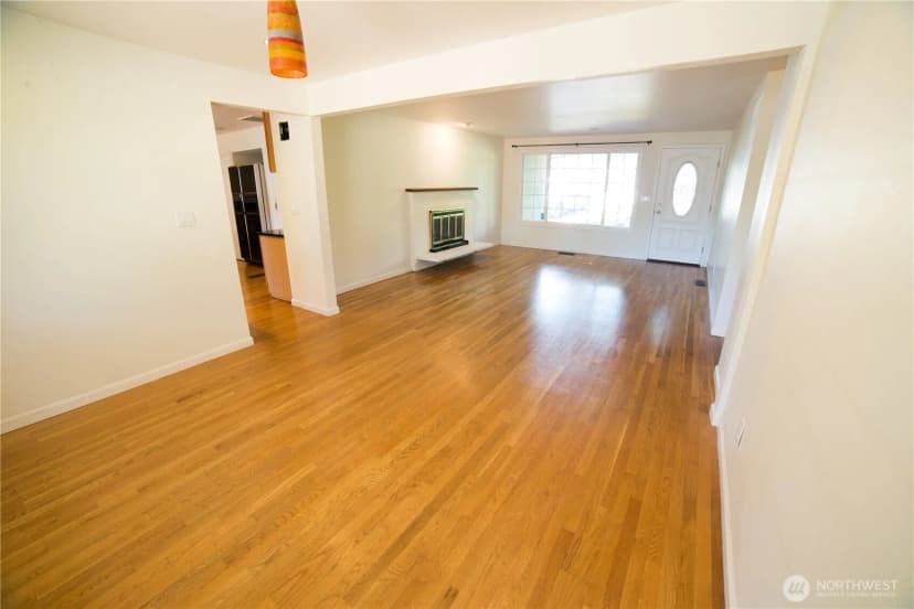 Property photo for 2500 167th Place Ne, Bellevue photo 8