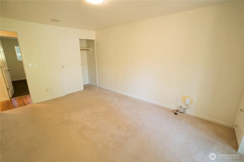 Property photo for 2500 167th Place Ne, Bellevue photo 20