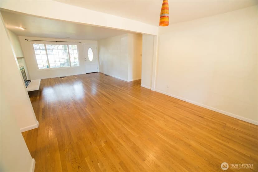 Property photo for 2500 167th Place Ne, Bellevue photo 7