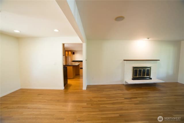 Property photo for 2500 167th Place Ne, Bellevue photo 5