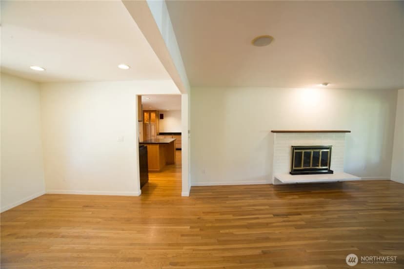 Property photo for 2500 167th Place Ne, Bellevue photo 5